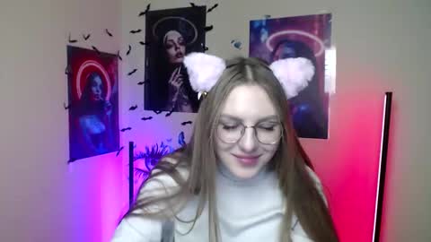 raspberry0101 online show from November 8, 2:44 pm