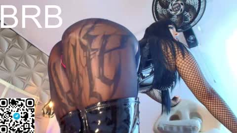   online show from November 20, 11:11 am