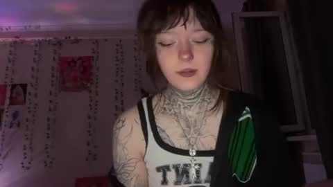raven_armor online show from June 17, 6:31 pm