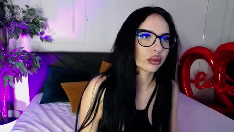 Raven Foxxy online show from March 4, 7:04 am