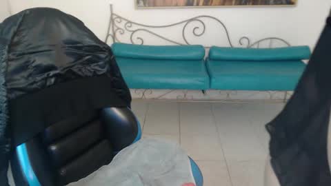 Raven online show from April 16, 8:30 pm