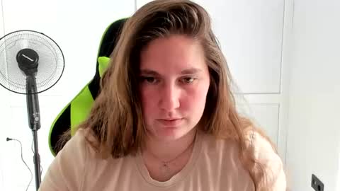 Raven online show from June 18, 9:14 am
