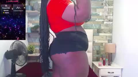 ravennova_ online show from June 15, 2:06 pm