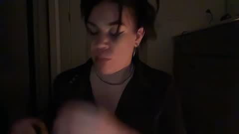 Raven Ray online show from June 15, 6:02 am