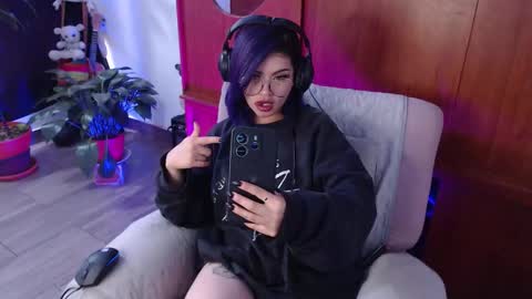 raventh_ online show from February 25, 12:26 pm