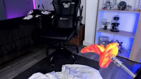 Raven Witch online show from November 28, 8:56 pm