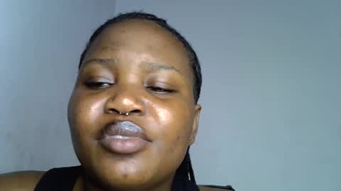 Snapshot of raw_queen chatting on October 16, 11:29 pm Annie online show from October 16, 11:29 pm