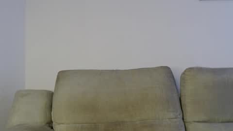 Ray  online show from February 10, 6:44 pm