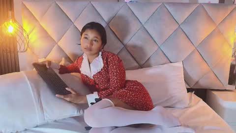 DONCELLA online show from February 25, 8:40 pm