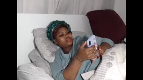 REAL1SWEETHEART online show from September 12, 7:07 am