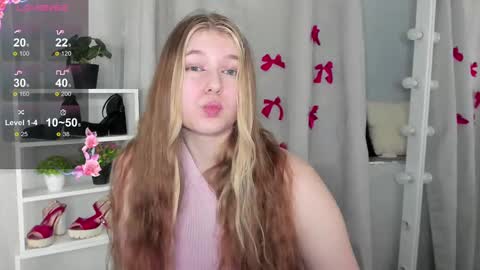 rebecca_____ online show from February 10, 6:45 pm