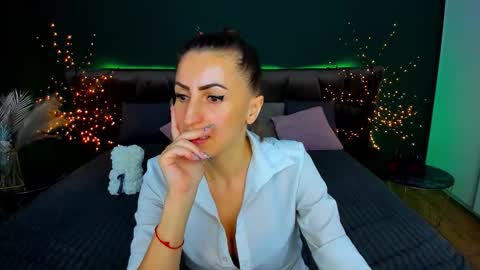 rebecca_diamonds online show from November 10, 6:52 am