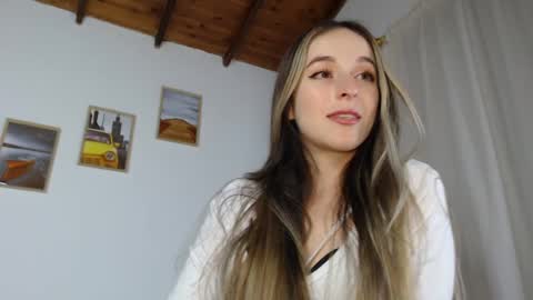 Snapshot of rebecca_johonsonn chatting on February 23, 12:26 am Becca Johnsoon online show from February 23, 12:26 am