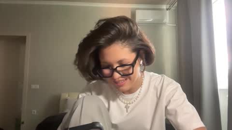 Snapshot of rebeccatumbleson chatting on October 20, 1:03 pm Rebecca online show from October 20, 1:03 pm