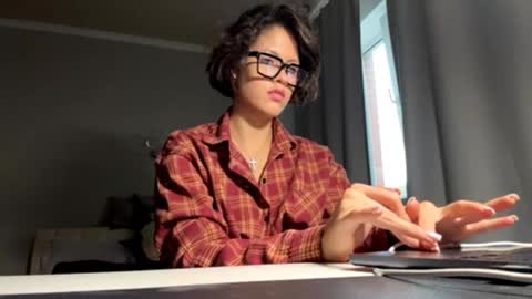 Snapshot of rebeccatumbleson chatting on October 19, 12:07 pm Rebecca online show from October 19, 12:07 pm