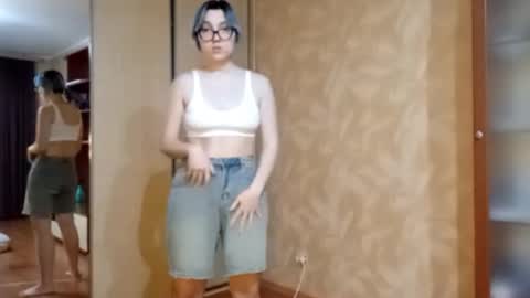 Zoe online show from February 9, 3:14 pm