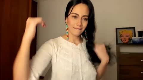 red_flower203 online show from December 19, 11:25 pm