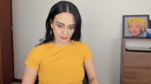 red_flower203 online show from September 16, 11:35 pm