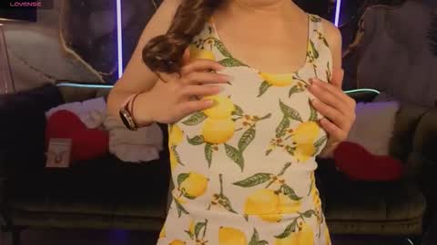 Lily online show from September 12, 7:43 pm