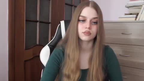 Lily online show from February 13, 3:08 am