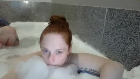 Lenae Redd online show from November 24, 8:38 am