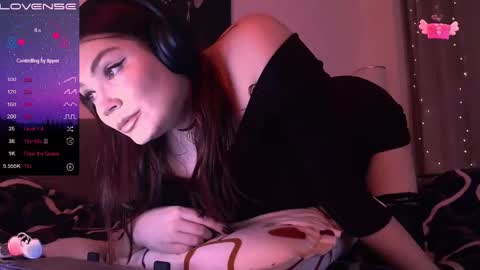 Snapshot of redyari chatting on December 13, 10:55 pm Red online show from December 13, 10:55 pm