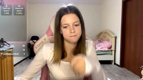 Lucy online show from September 15, 4:25 pm