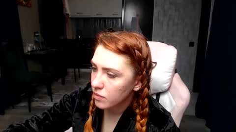 Regina online show from April 6, 2:33 am