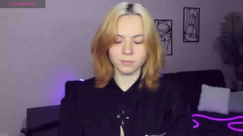 RemiPeach online show from April 26, 6:38 pm
