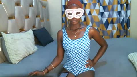 remmyqueen online show from February 3, 6:51 am