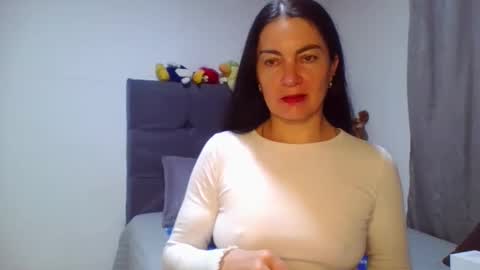 renata_hot1 online show from March 27, 11:38 pm