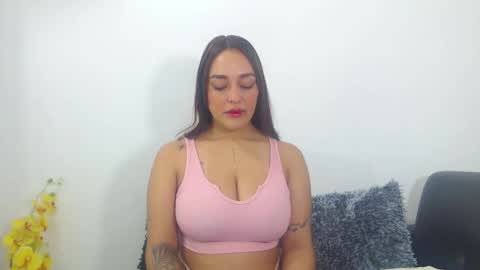 renatabrownn28 online show from April 9, 4:15 am