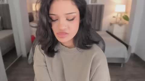 Renee Shelby online show from September 11, 9:26 pm