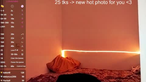 Lolly online show from April 10, 4:13 pm