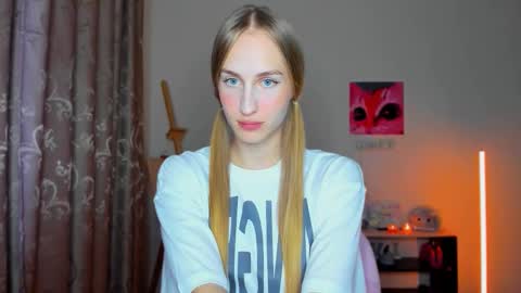 Snapshot of renewalri chatting on October 20, 4:21 pm Rina online show from October 20, 4:21 pm