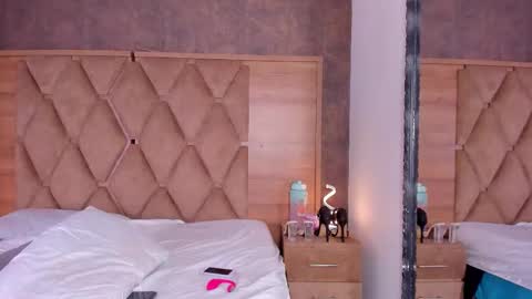 Snapshot of rianamanson chatting on October 27, 5:36 am Riana online show from October 27, 5:36 am
