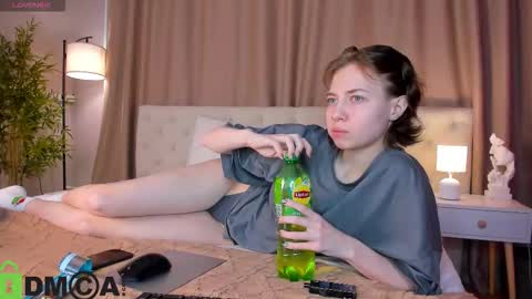 rihanna_walker online show from November 19, 1:49 am