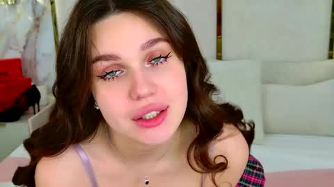 Rihanna online show from December 21, 7:29 pm