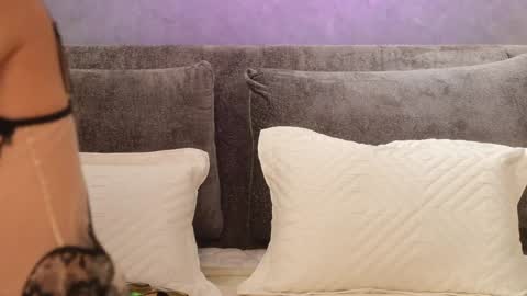    if you wanna buy smth stockingsph etc  custom videos or pics  online show from January 31, 10:31 am