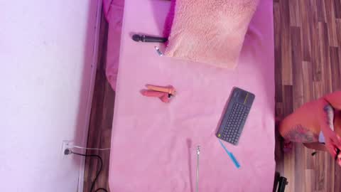 Snapshot of riley_reid_19 chatting on December 13, 3:05 am kamila online show from December 13, 3:05 am