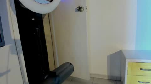 Snapshot of riley_reid_19 chatting on February 16, 2:22 am kamila online show from February 16, 2:22 am