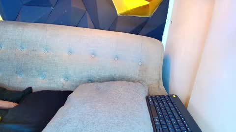 Snapshot of riley_reid_19 chatting on October 1, 7:41 pm kamila online show from October 1, 7:41 pm
