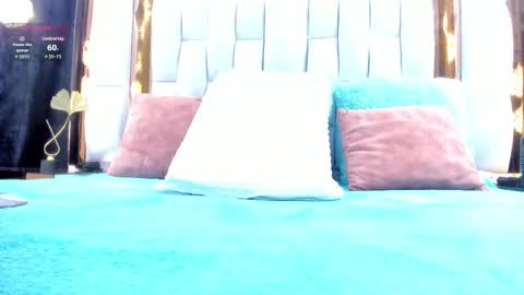 Snapshot of rileysweett chatting on October 21, 11:58 am Riley online show from October 21, 11:58 am