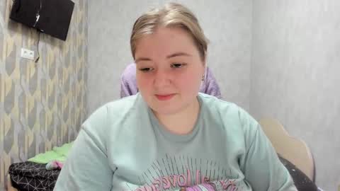 rina16 online show from December 18, 6:01 pm