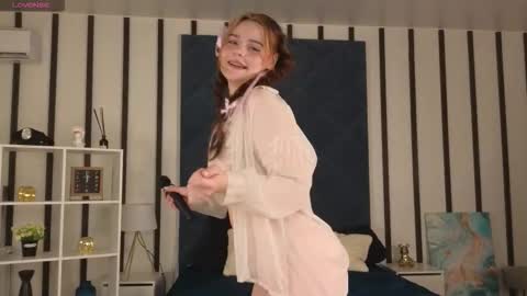 Rina online show from November 29, 3:32 am