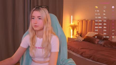 aiko  online show from February 25, 4:05 pm