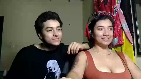 Snapshot of robin_h00t chatting on March 6, 2:19 am Ivanna and Robin online show from March 6, 2:19 am