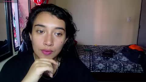 Snapshot of robin_h00t chatting on March 3, 8:07 pm Ivanna and Robin online show from March 3, 8:07 pm