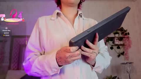 robin D online show from January 9, 11:47 am