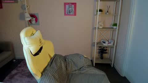 Rockett online show from October 6, 1:33 am